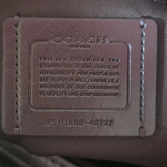 COACH Edie 31 2018 Signature Leather Shoulder Bag In EUC - Picture 11 of 12